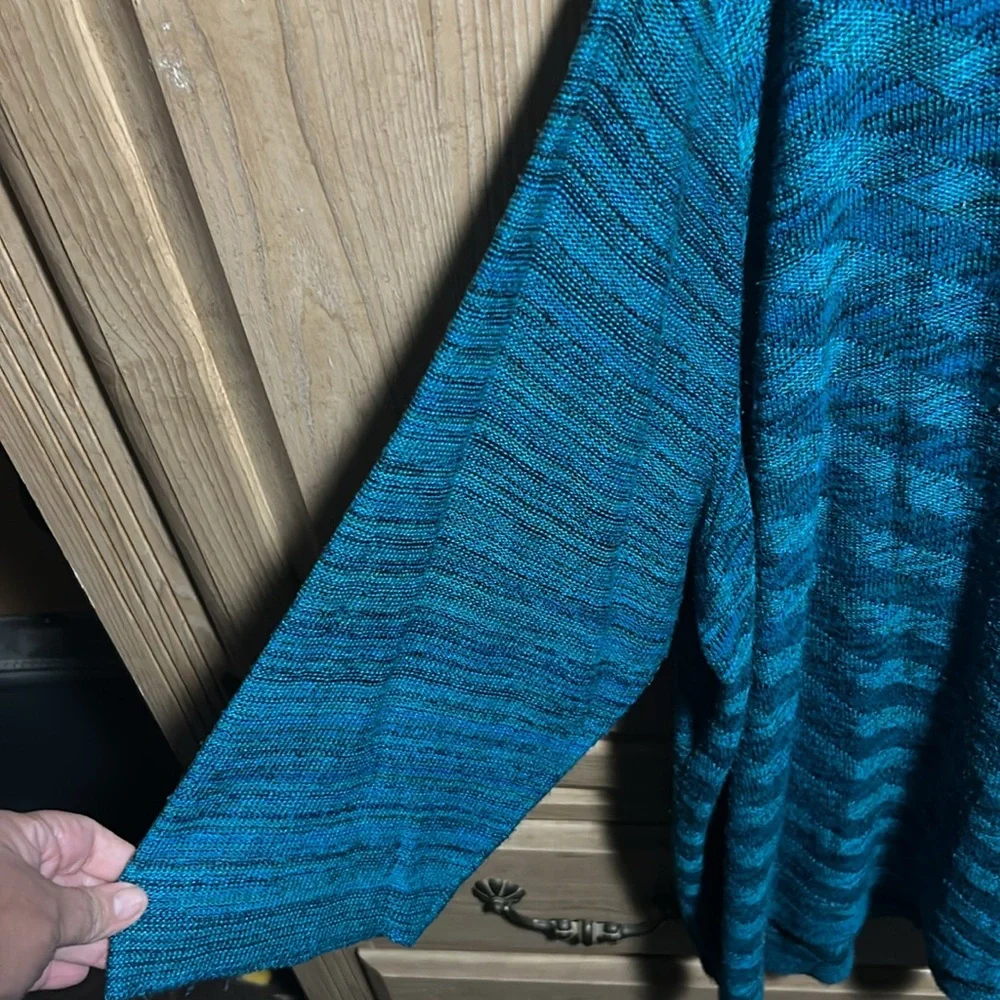 Sweater - Picture 2 of 3